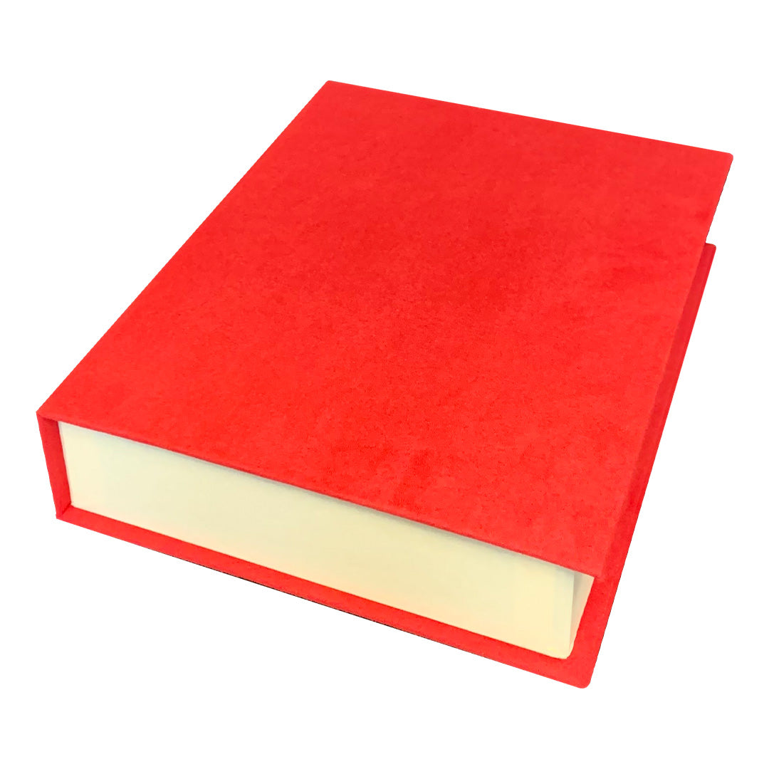 Par de Libros Decorativos color Rojo con cierre imantado